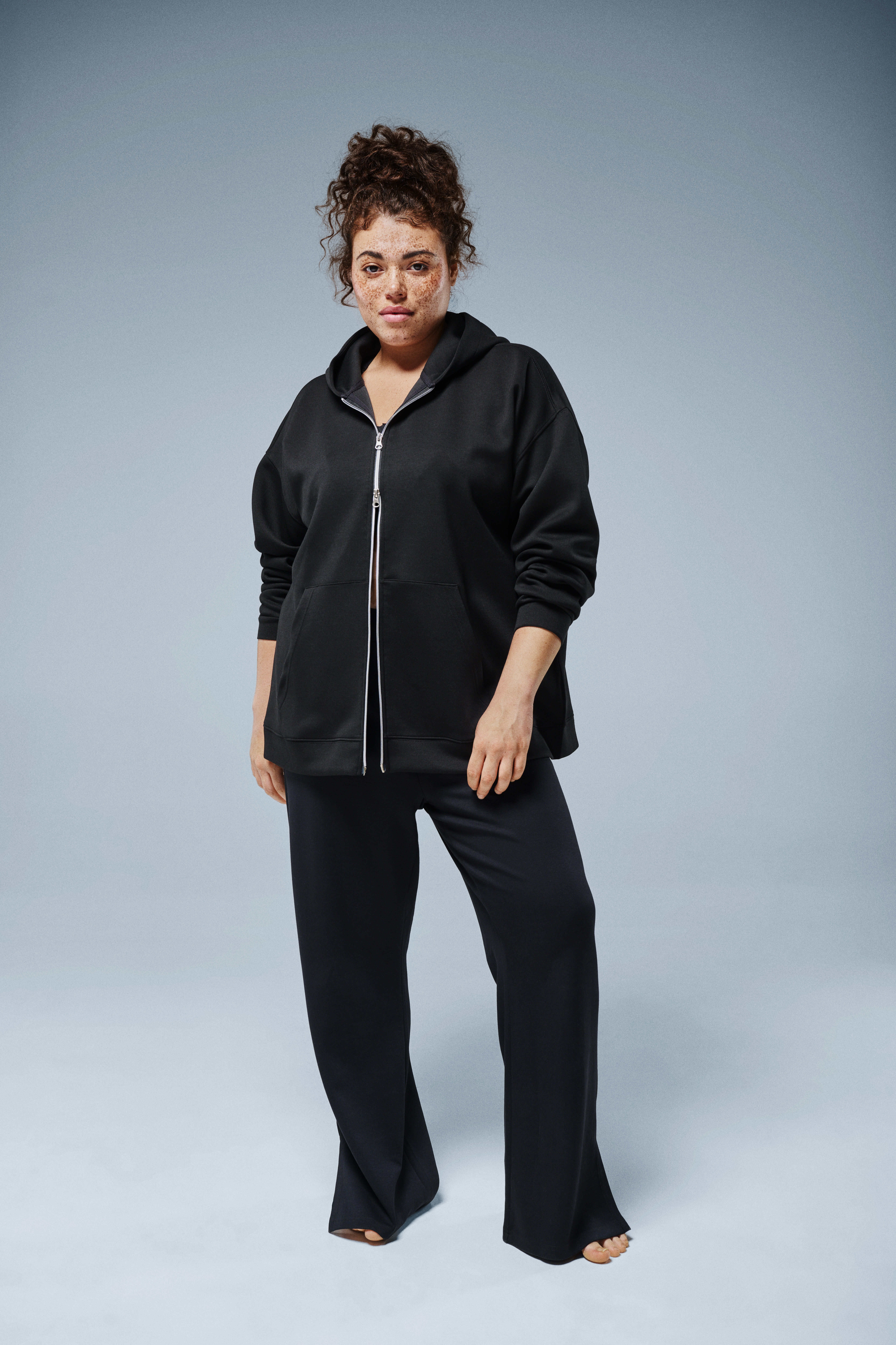 Sweat &agrave; capuche noir, , Model