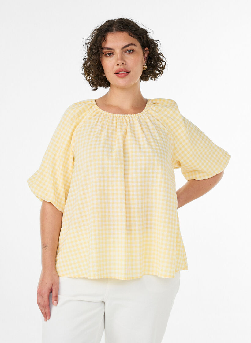 Blouse &agrave; petits carreaux avec une encolure &eacute;lastiqu&eacute;e et des manches coude, Jaune clair, Model image number 0