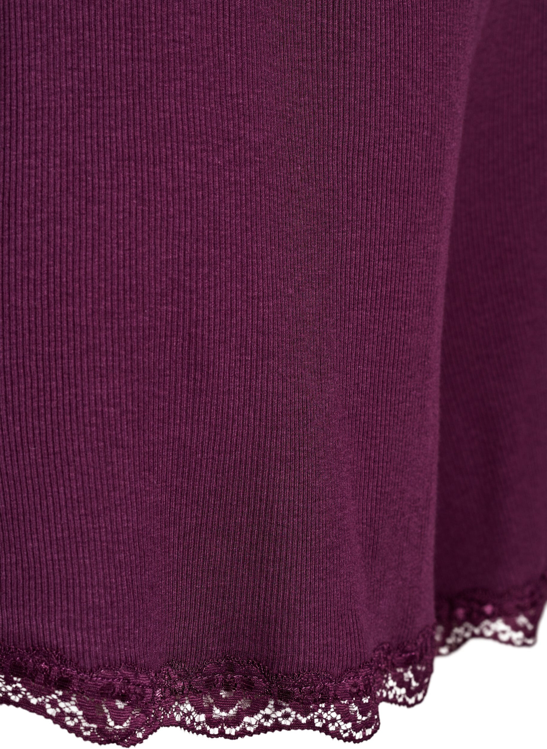 ZizziShort de nuit ample &agrave; texture c&ocirc;tel&eacute;e et bordure en dentelle, Bordeaux fonc&eacute;, Packshot image number 3