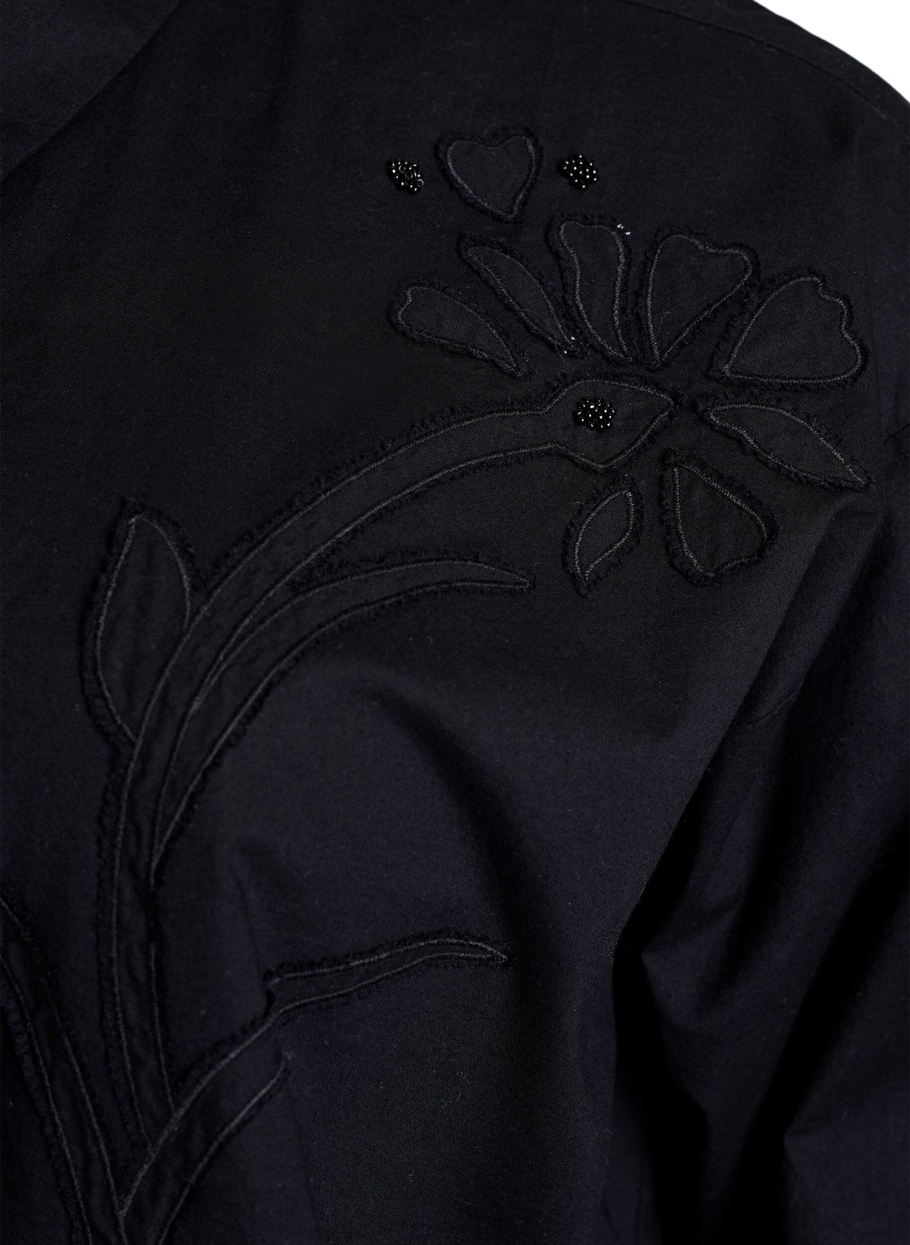 Zizzi Chemise en coton avec broderie florale ton sur ton, Noir, Packshot image number 3