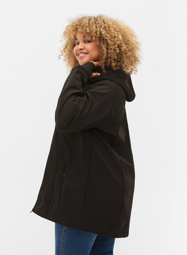 Veste softshell courte avec capuche amovible, Black, Model image number 1