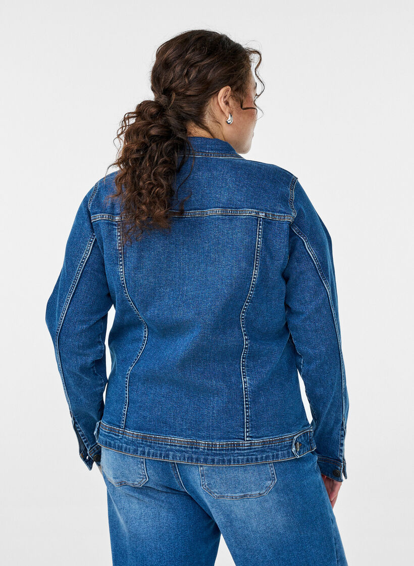 Veste en jean avec une coupe classique, Bleu, Model image number 2