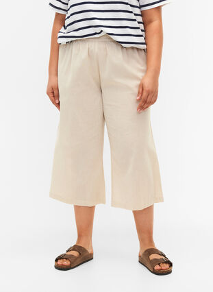 Pantalon 7/8 en coton mélangé avec du lin, Sandshell, Model image number 2