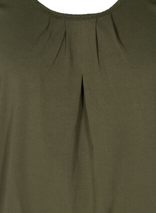 T-shirt à manches courtes avec col rond et bord en dentelle, Ivy Green, Packshot image number 2