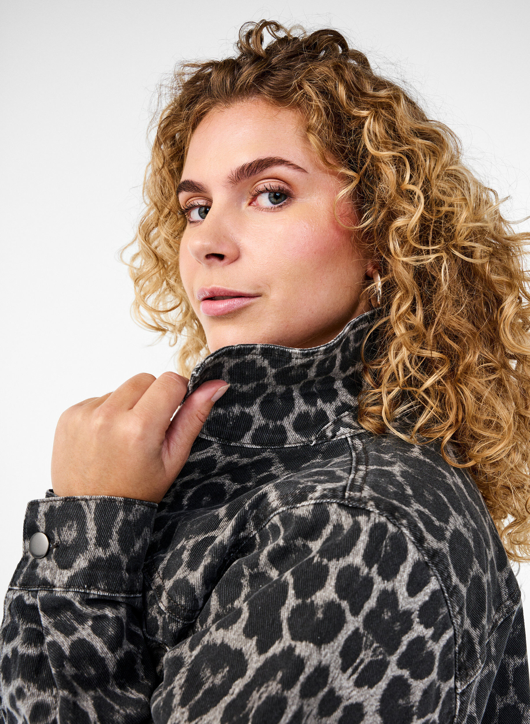 ZizziLuipaardprint denim shirt met knopen, Grijs, Model image number 4