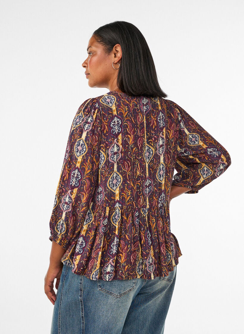 Blouse &agrave; imprim&eacute; cachemire et d&eacute;tails en dentelle, Violet, Model image number 2