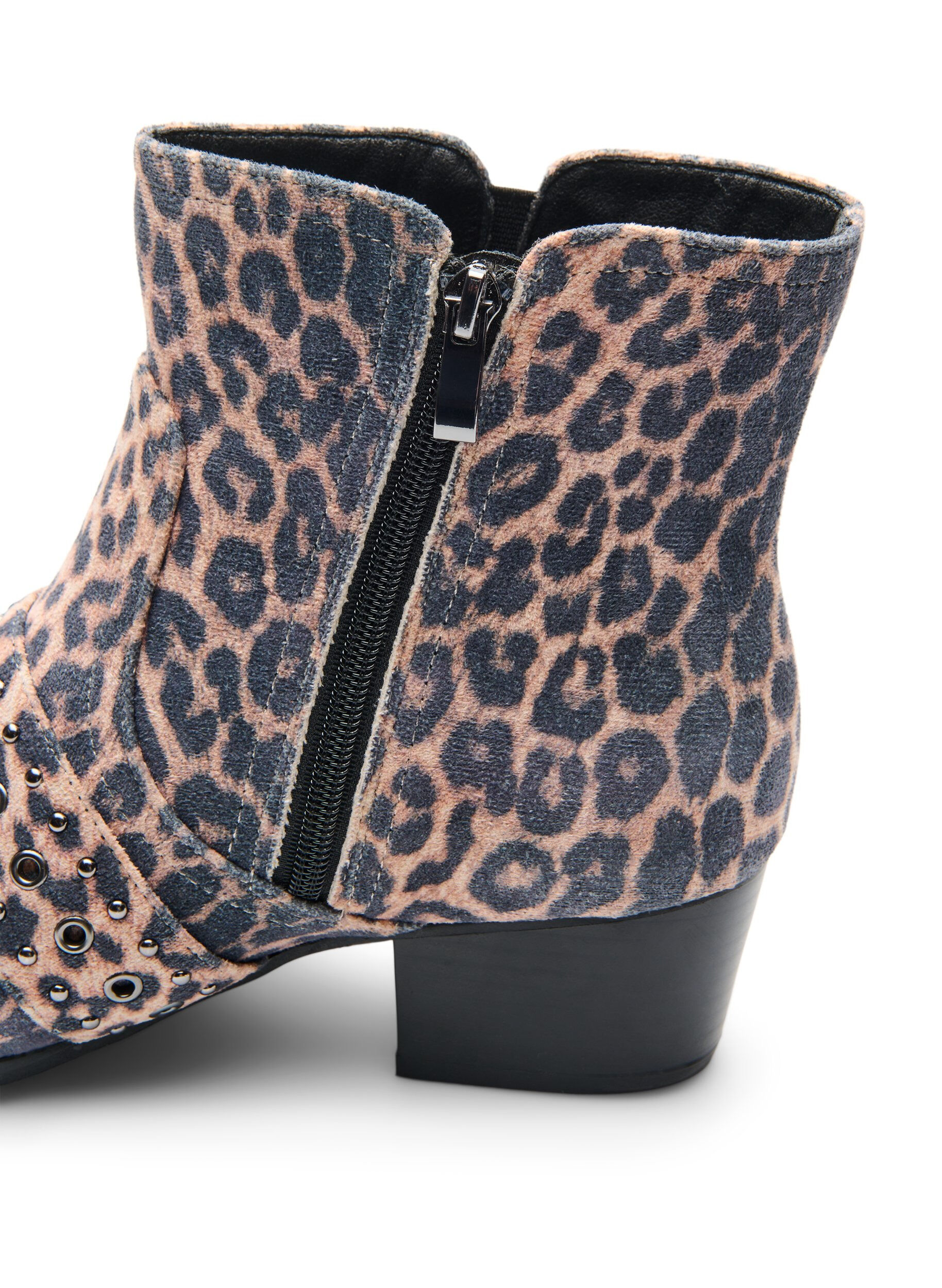 ZizziWide fit - Luipaard print enkellaarsje met gesp en studs, Bruin, Packshot image number 3