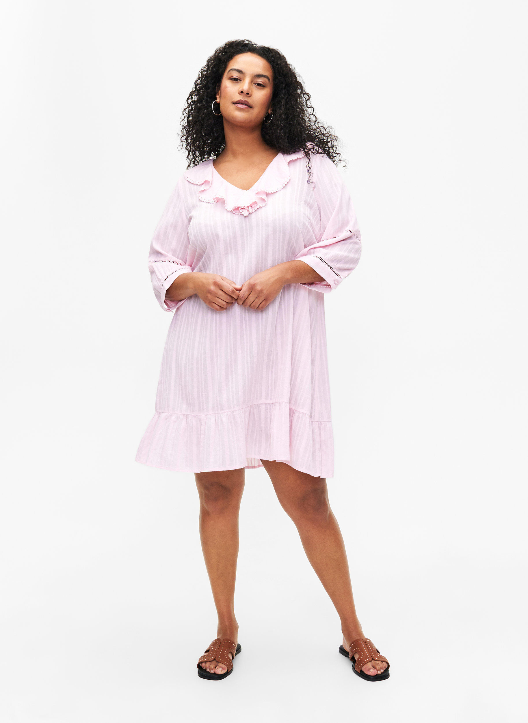 ZizziKatoen-viscosemix jurk met 3/4 mouwen, Almond Blossom, Model image number 2