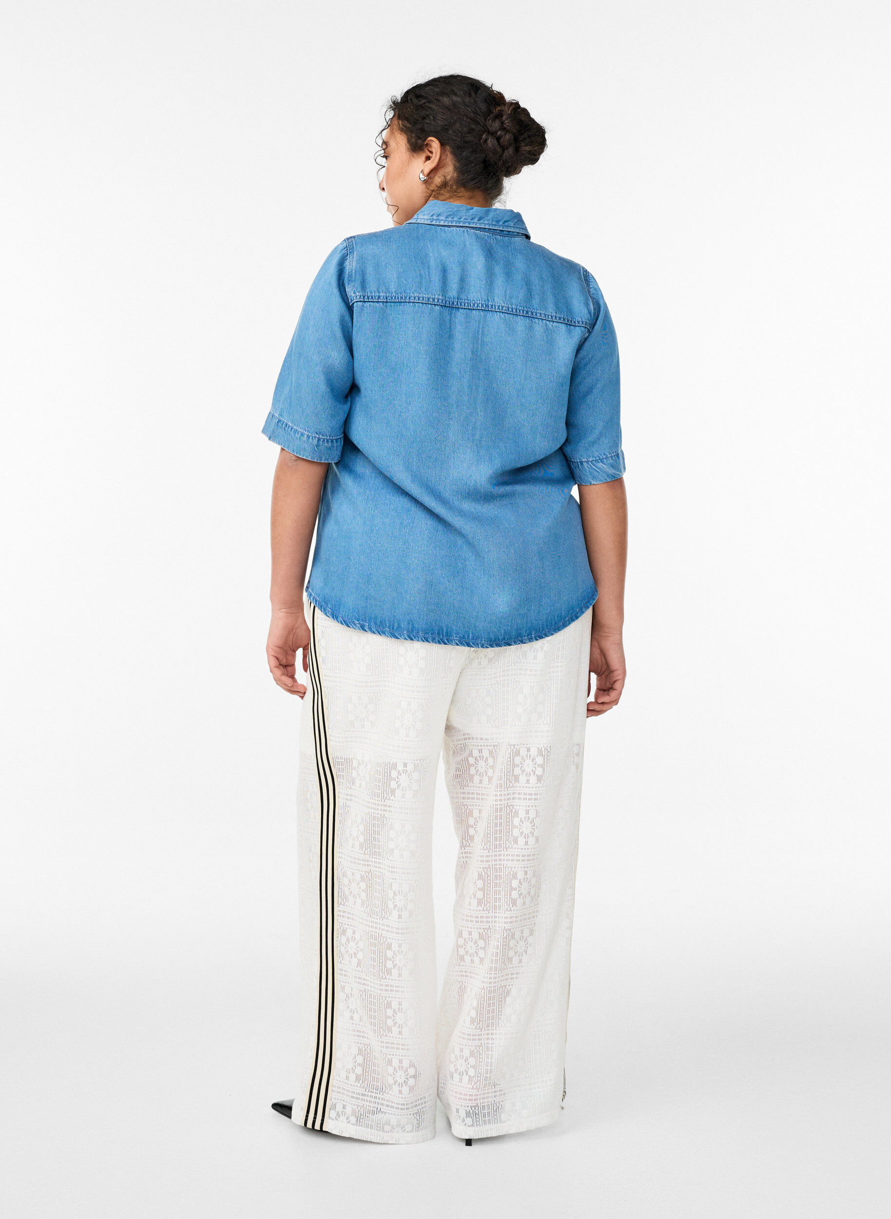 Zizzi Pantalon large en dentelle avec bandes contrastantes, Blanc, Model image number 2