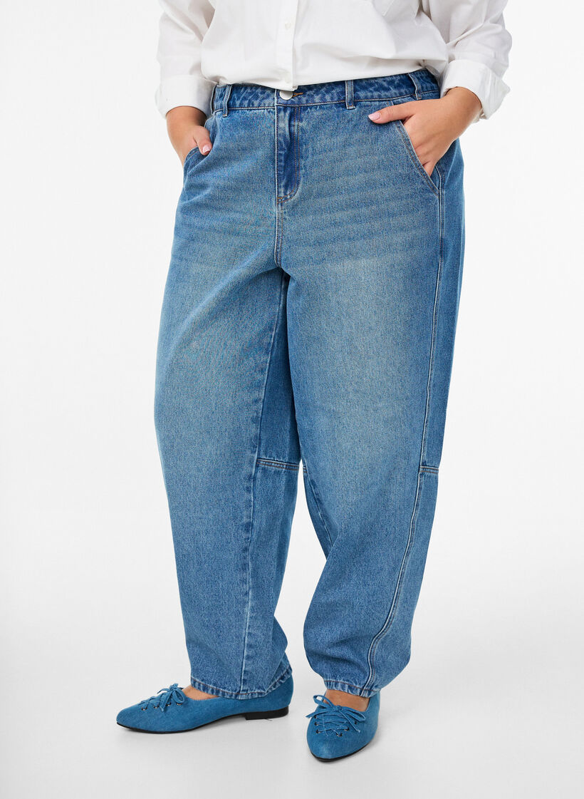 Jean barrel taille haute, Bleu, Model image number 2