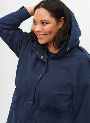 Parka avec capuche et poches, Navy Blazer, Model image number 2
