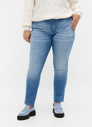 Jeans Emily à la coupe ajustée et à la taille normale, Blue denim, Model image number 2