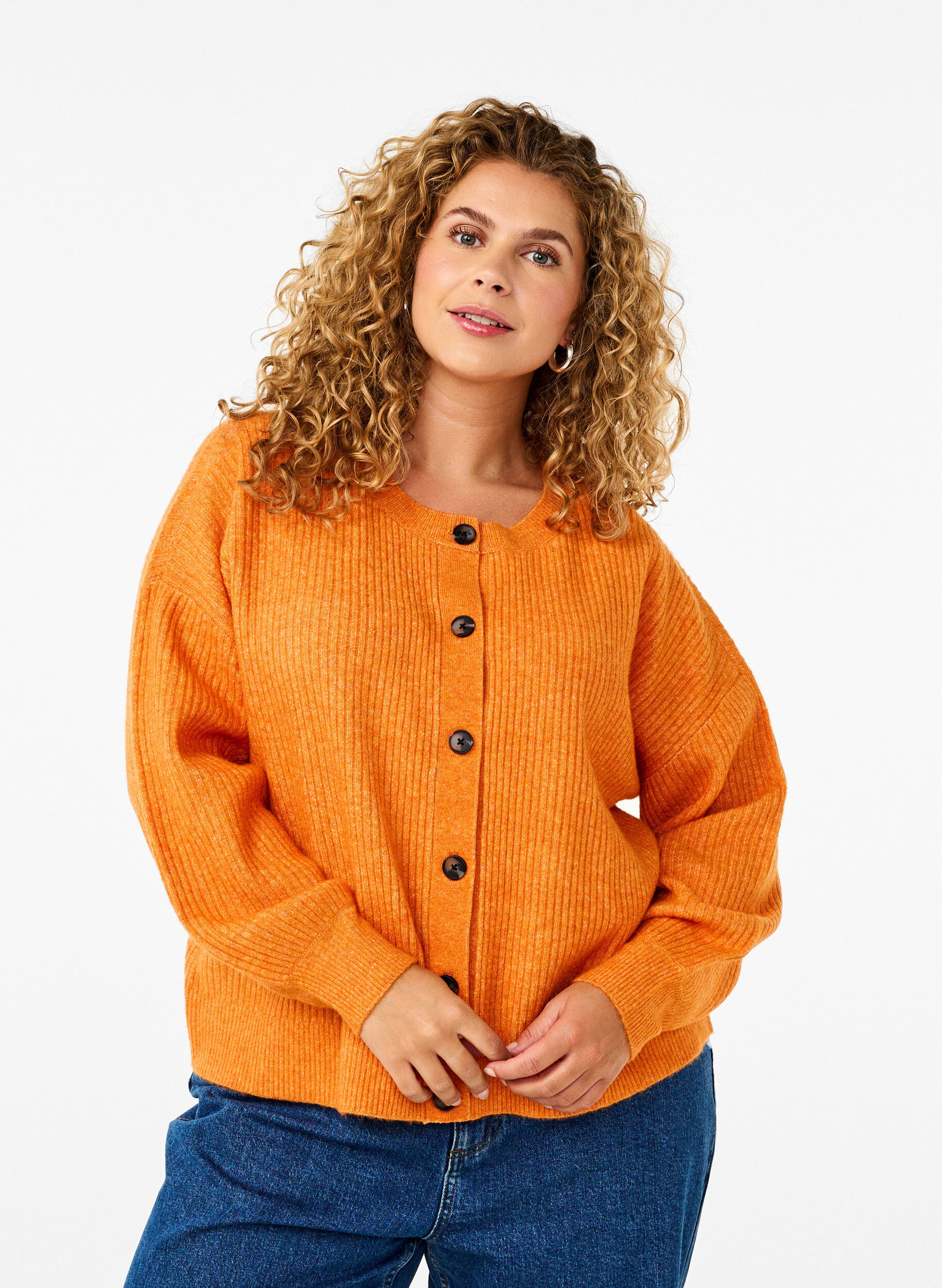 ZizziVest van ribtricot met knopen, Oranje, Model image number 0