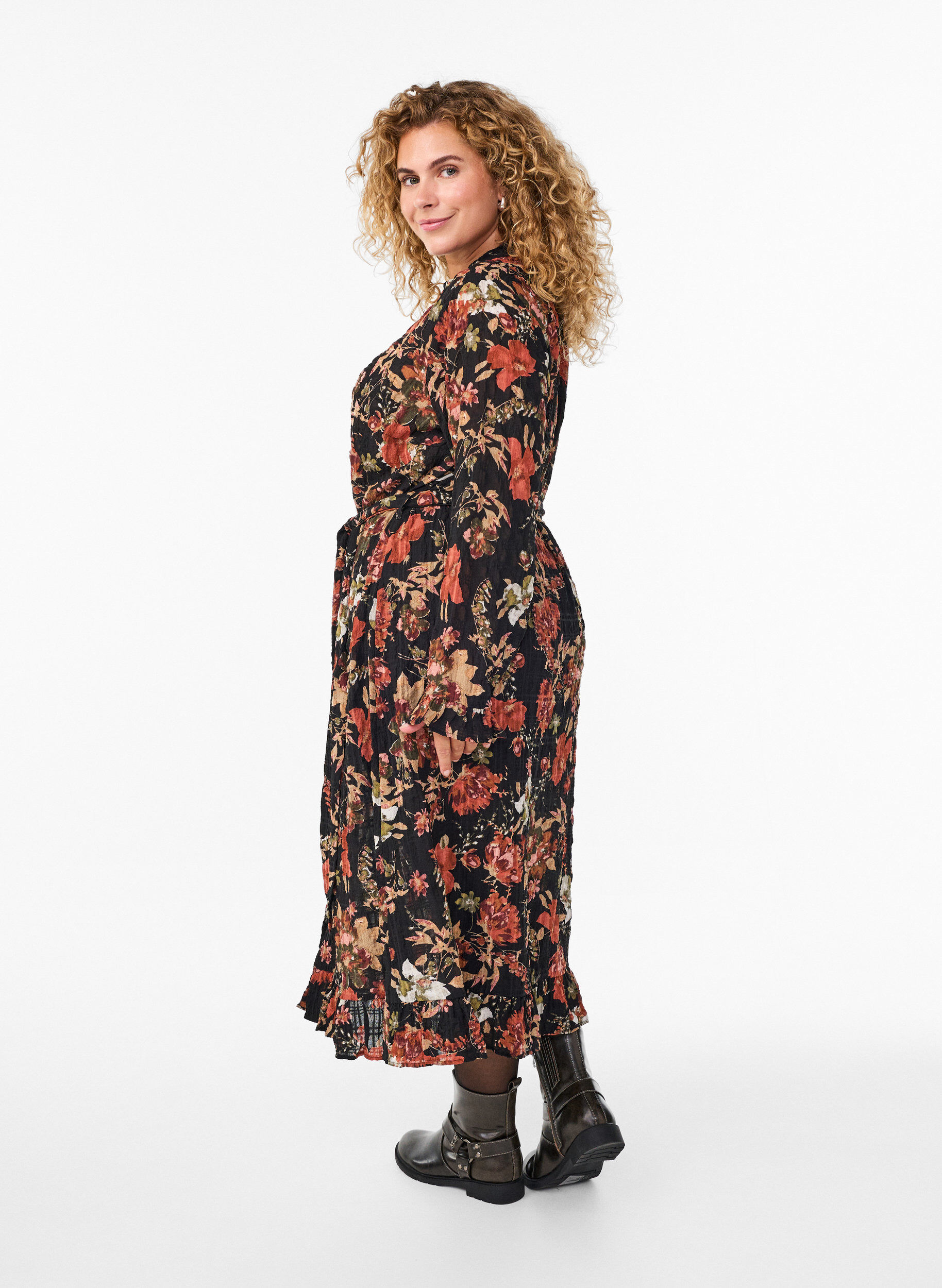 ZizziMidi-jurk met bloemenprint en afneembare strikceintuur, Zwart, Model image number 1