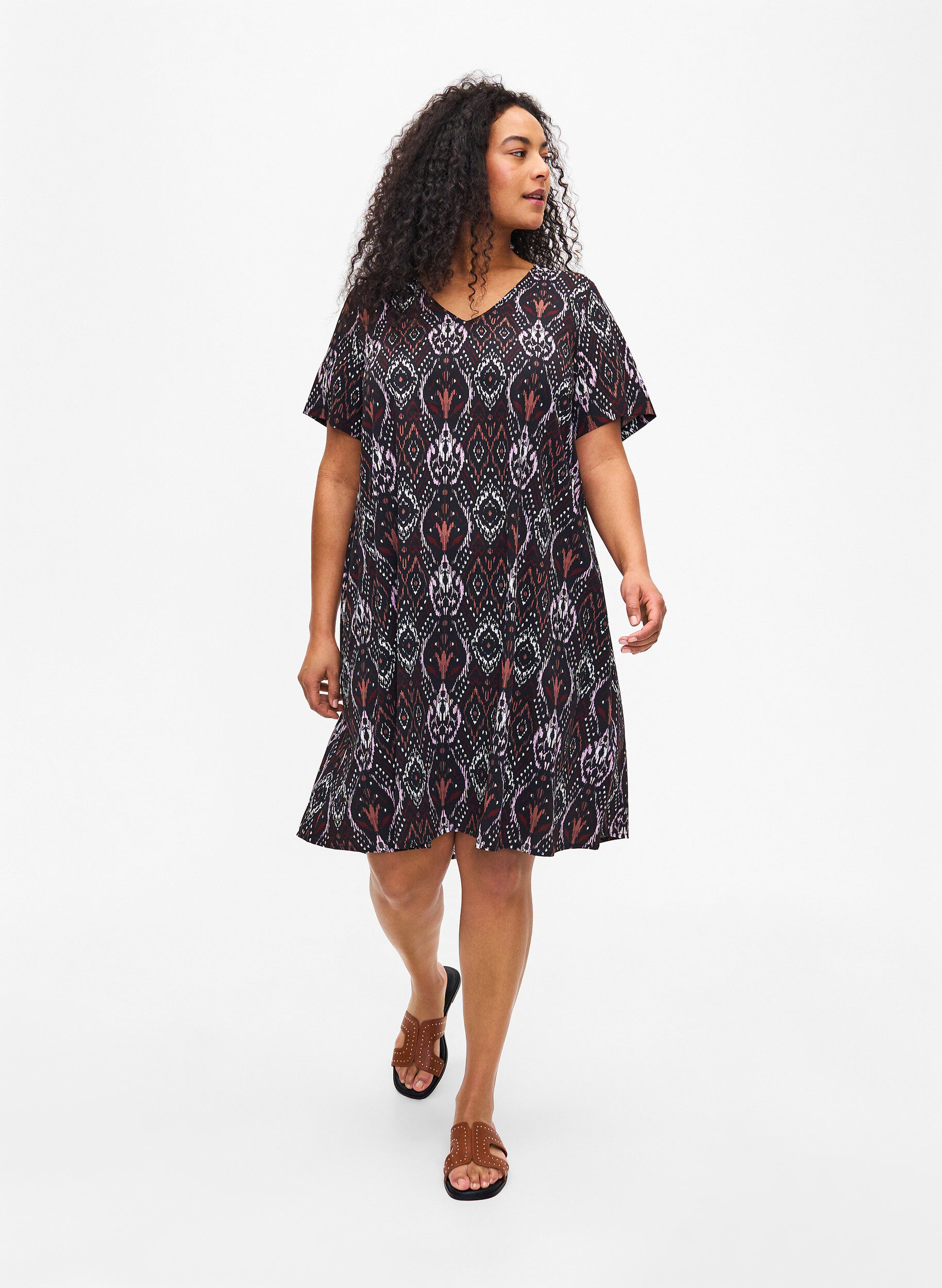 ZizziFLASH - Jurk met V-hals en print, Black Rose Ethnic, Model image number 2