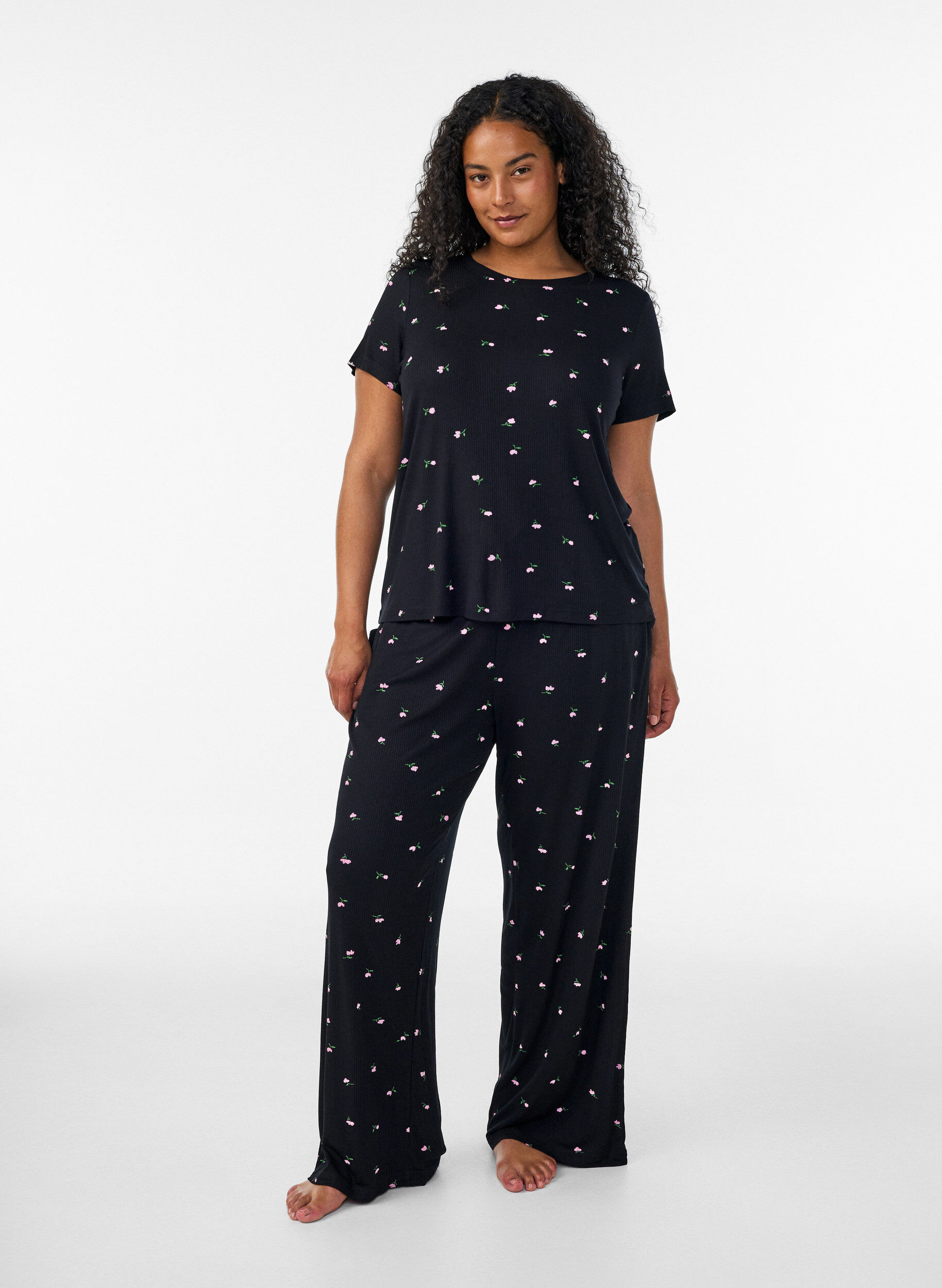 Bas de pyjama c&ocirc;tel&eacute; &agrave; imprim&eacute; floral, Noir, Model