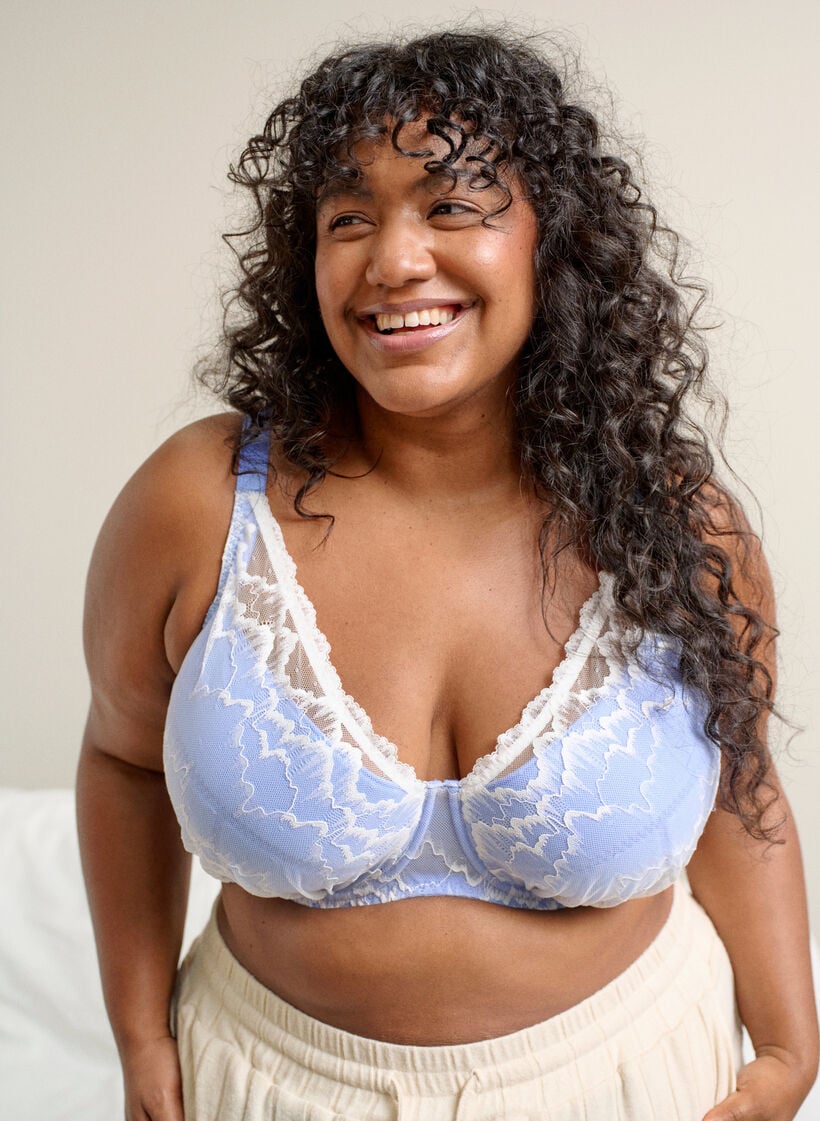 Soutien-gorge rembourr&eacute; avec dentelle et maille, Bleu, Image image number 0