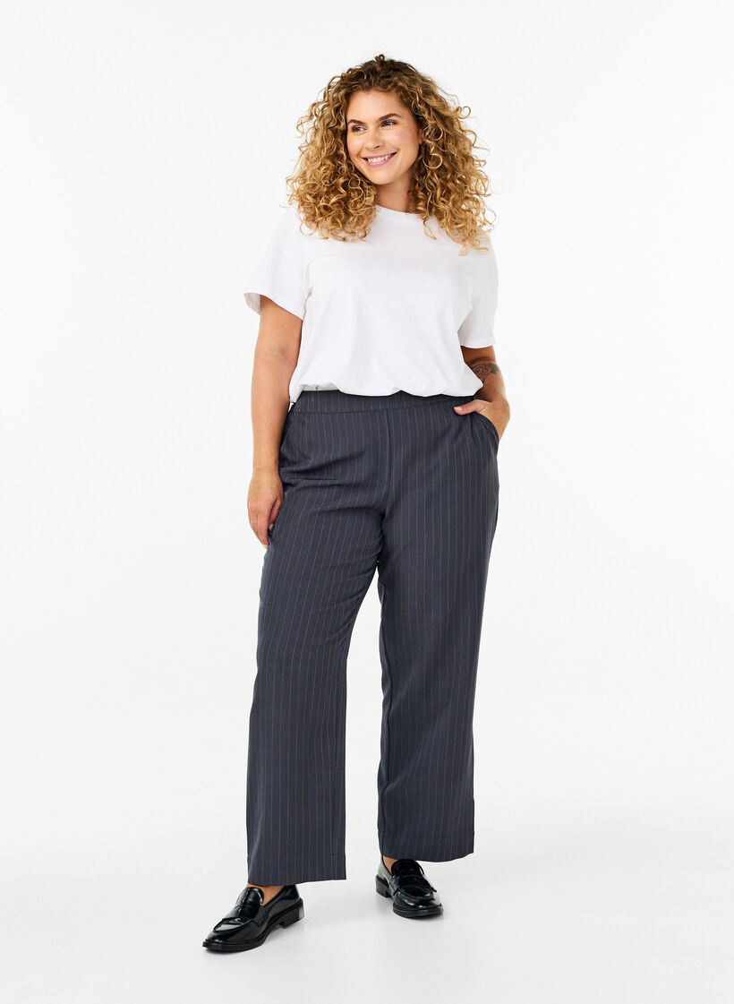 FLASH - Pantalon large doté de poches, Dark Grey Mel Stripe, Model image number 0
