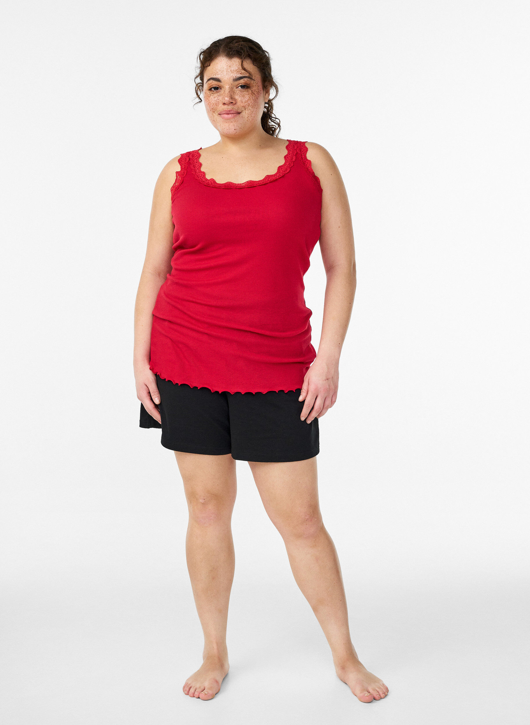ZizziHaut avec bordure en dentelle, Rouge, Model image number 1