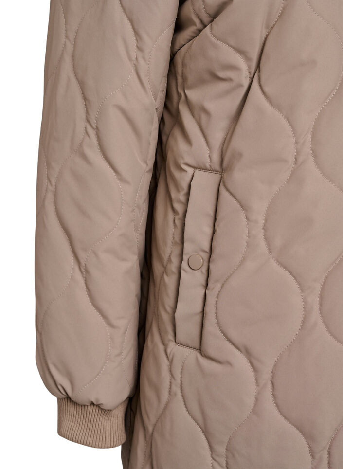 Veste matelass&eacute;e mi-longue avec capuche, Marron, Packshot