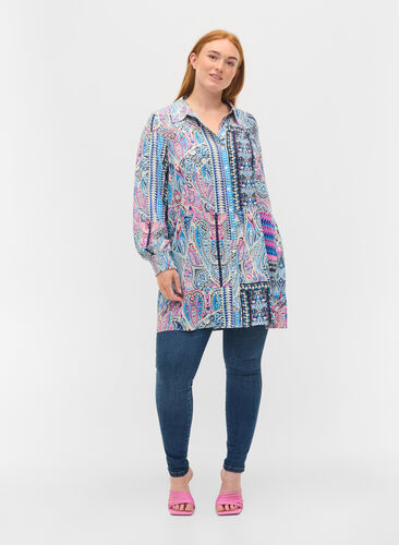 Lange viscose blouse in paisleyprint, Blue Pink Paisley , Model image number 2