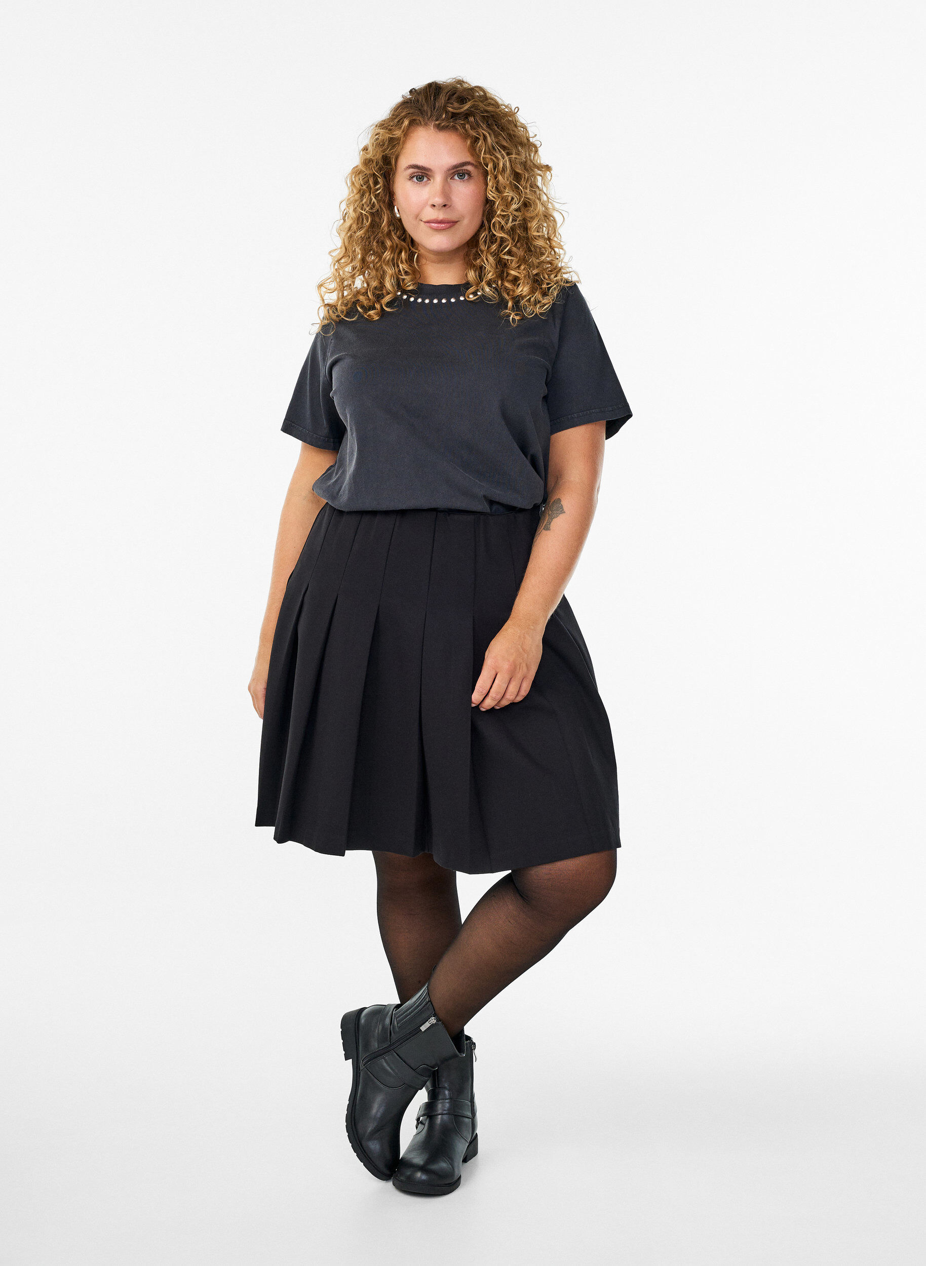 ZizziOrganisch katoenen T-shirt met studs, Grijs, Model image number 1