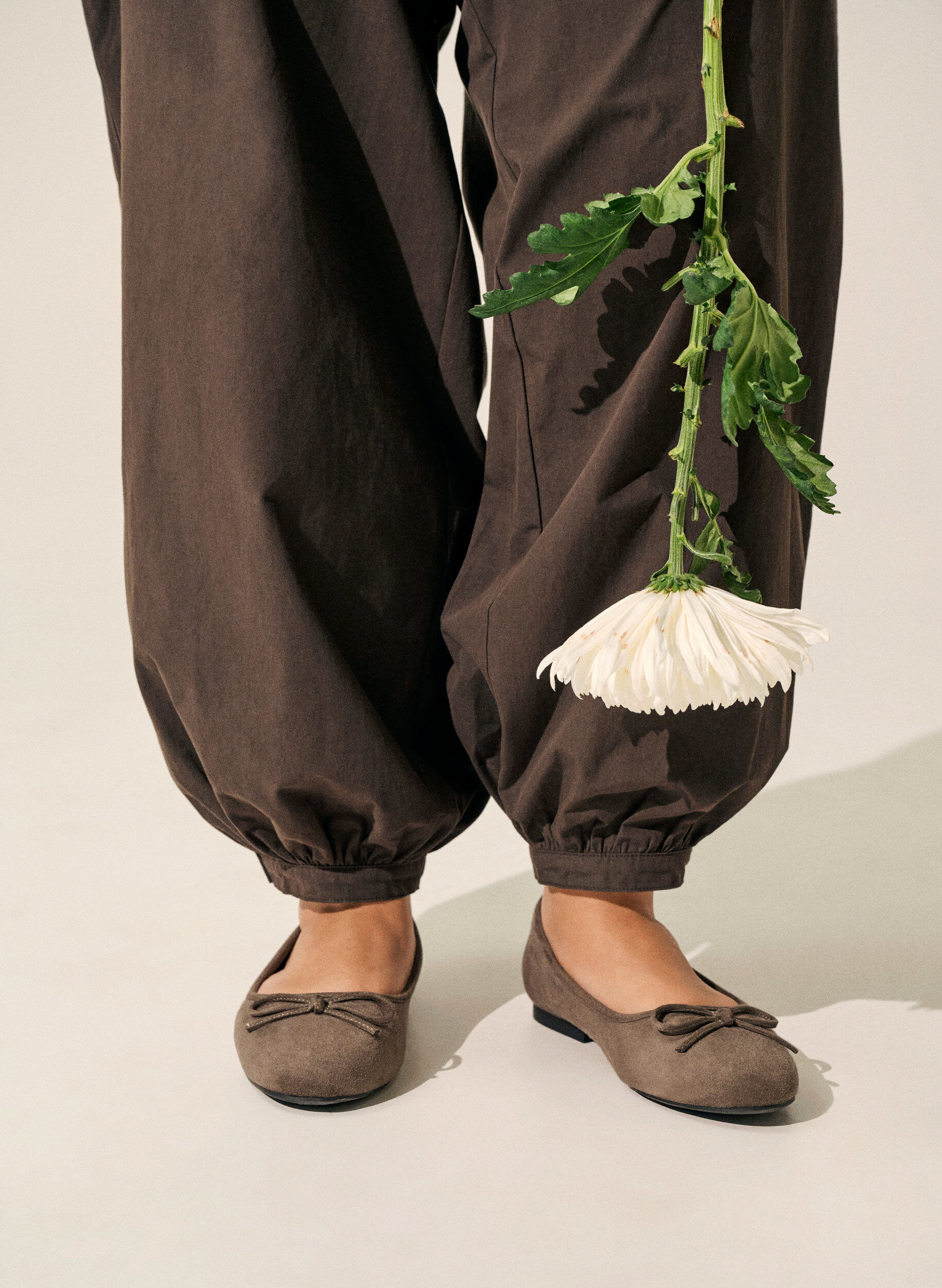 ZizziBallerina's in imitatiesu&egrave;de met strikje, Bruin, Image image number 0