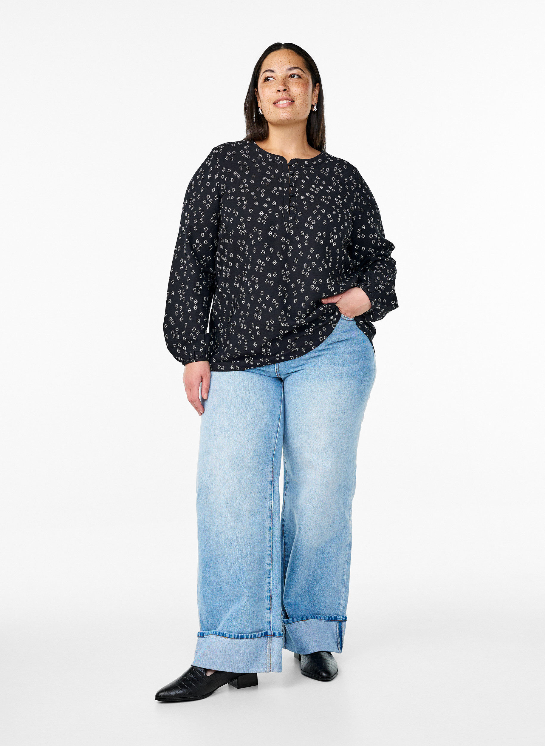 ZizziBlouse met lange mouwen met patroon en knopen, Zwart, Model image number 1
