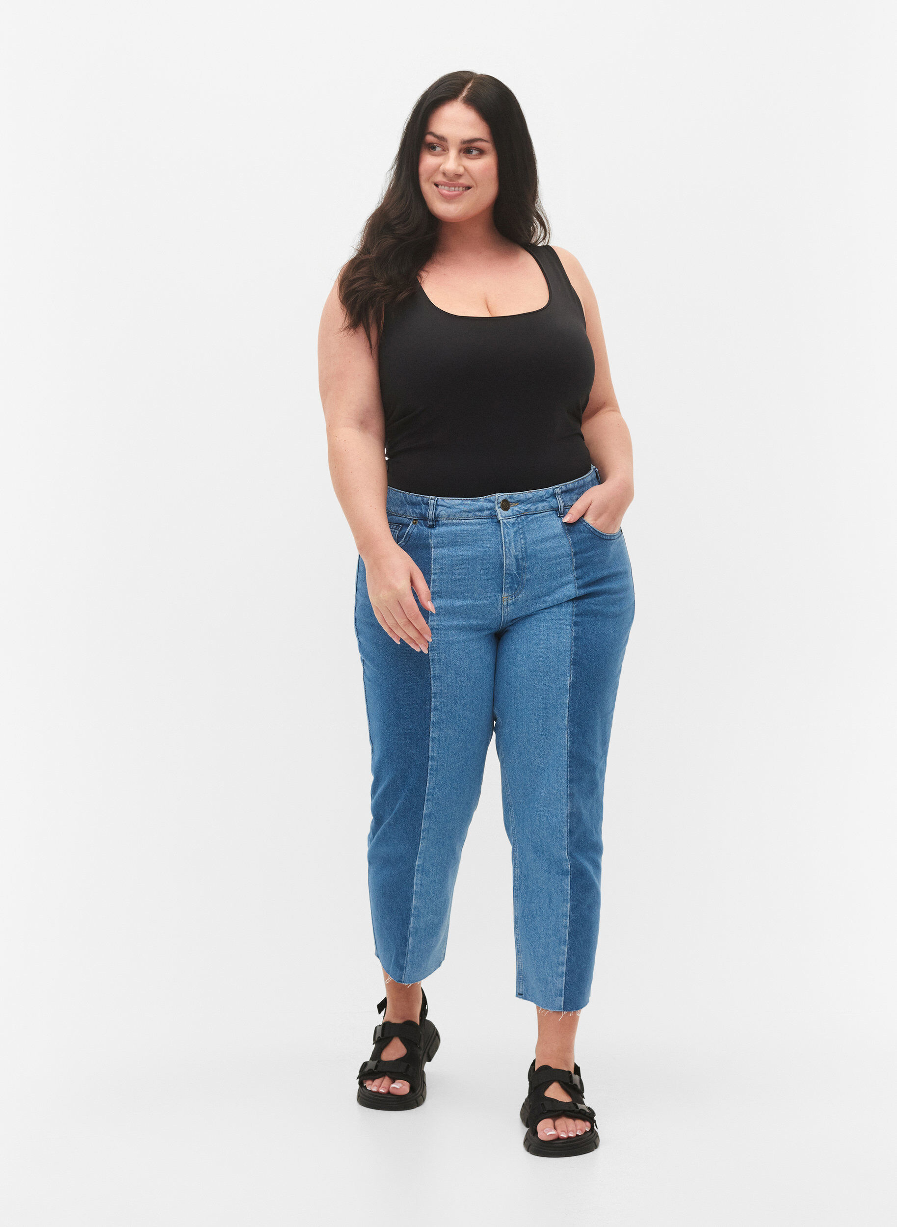 Zizzi Jean Vera court avec bloc de couleurs, Blue denim, Model image number 0