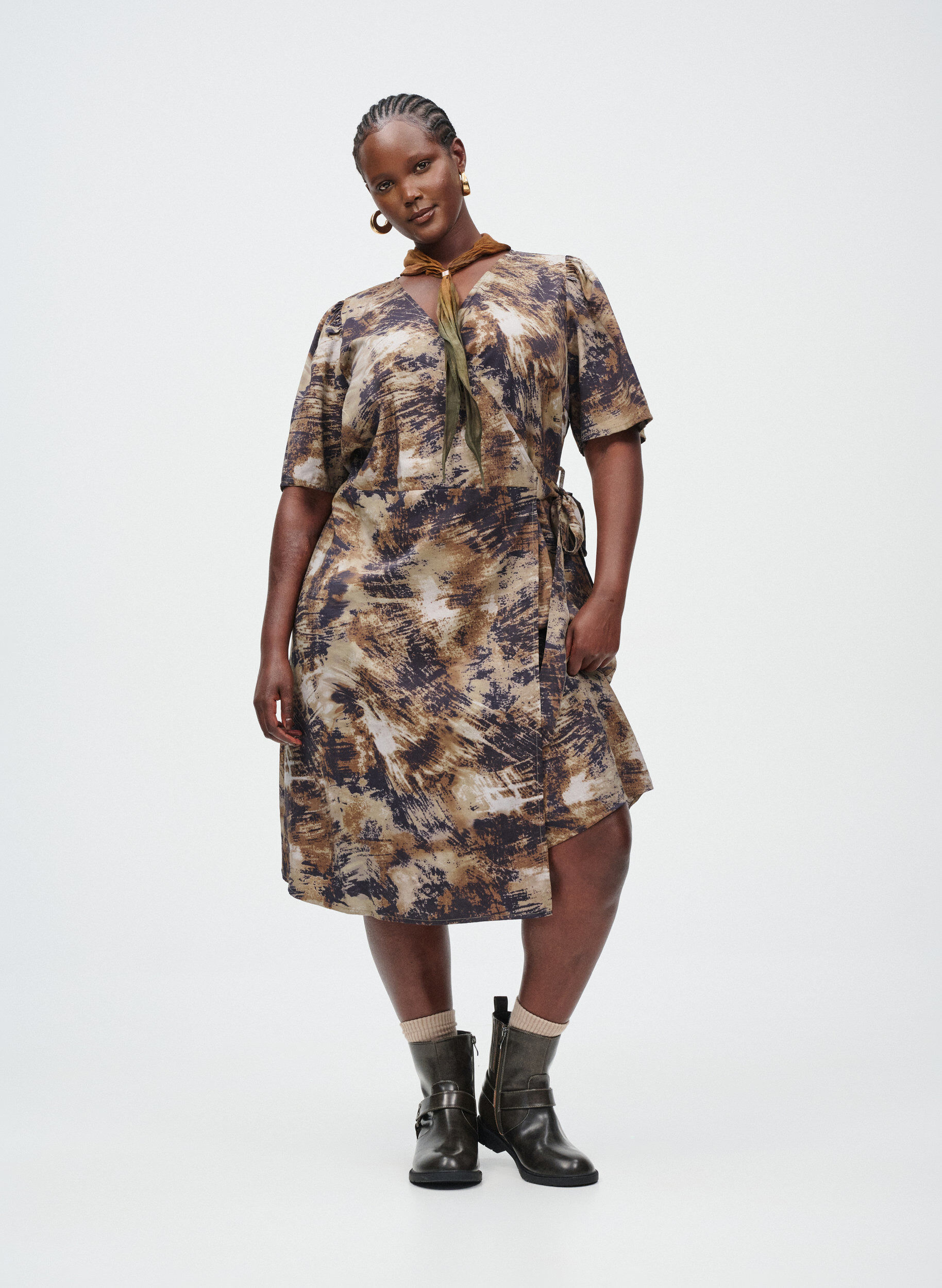 Zizzi Robe portefeuille imprim&eacute;e, Vert, Image image number 0