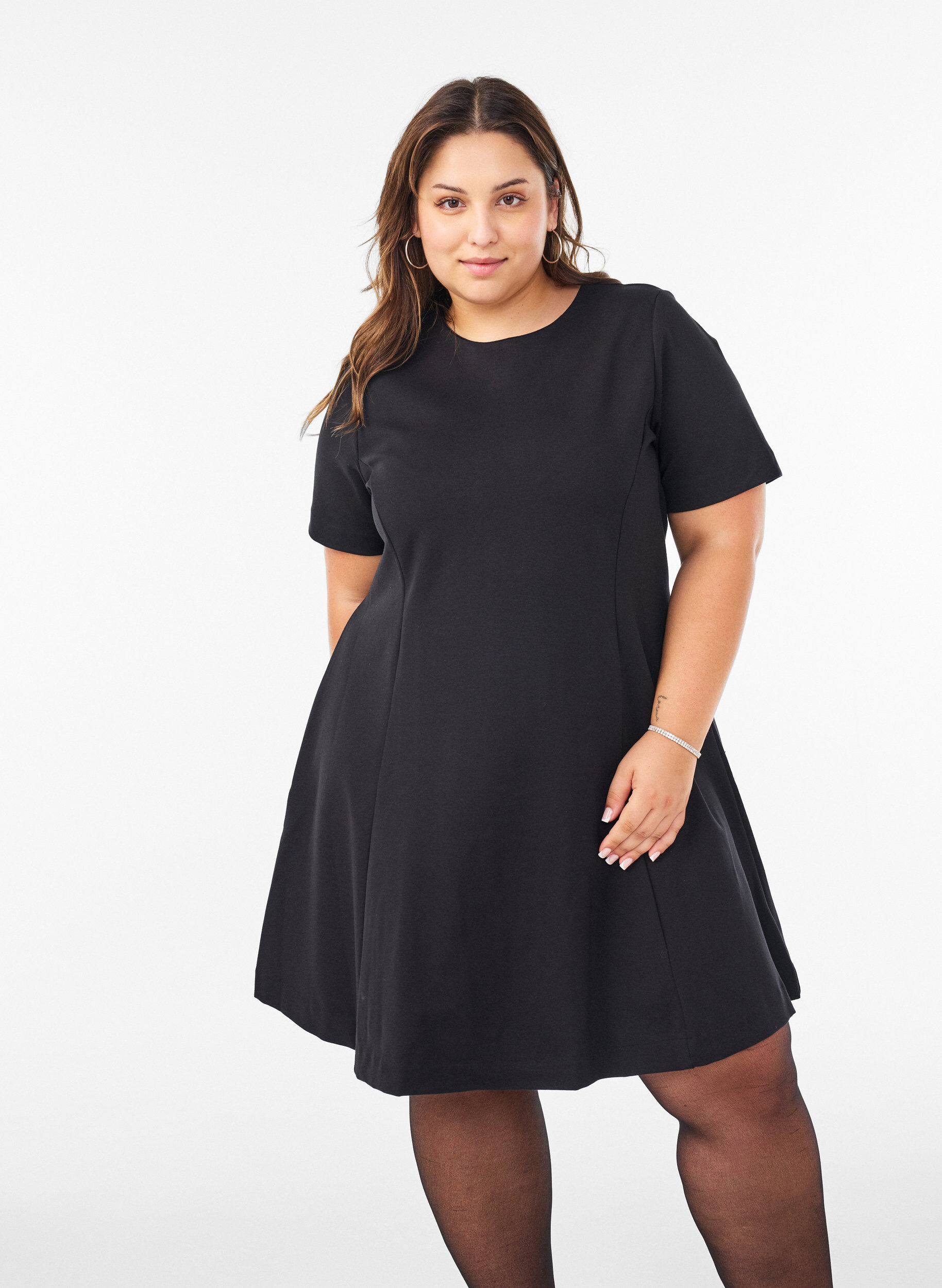 ZizziJersey jurk met korte mouwen en A-lijn., 0199, Model image number 0