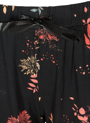 Pantalon de nuit fleuri en viscose, Black AOP Flower, Packshot image number 2