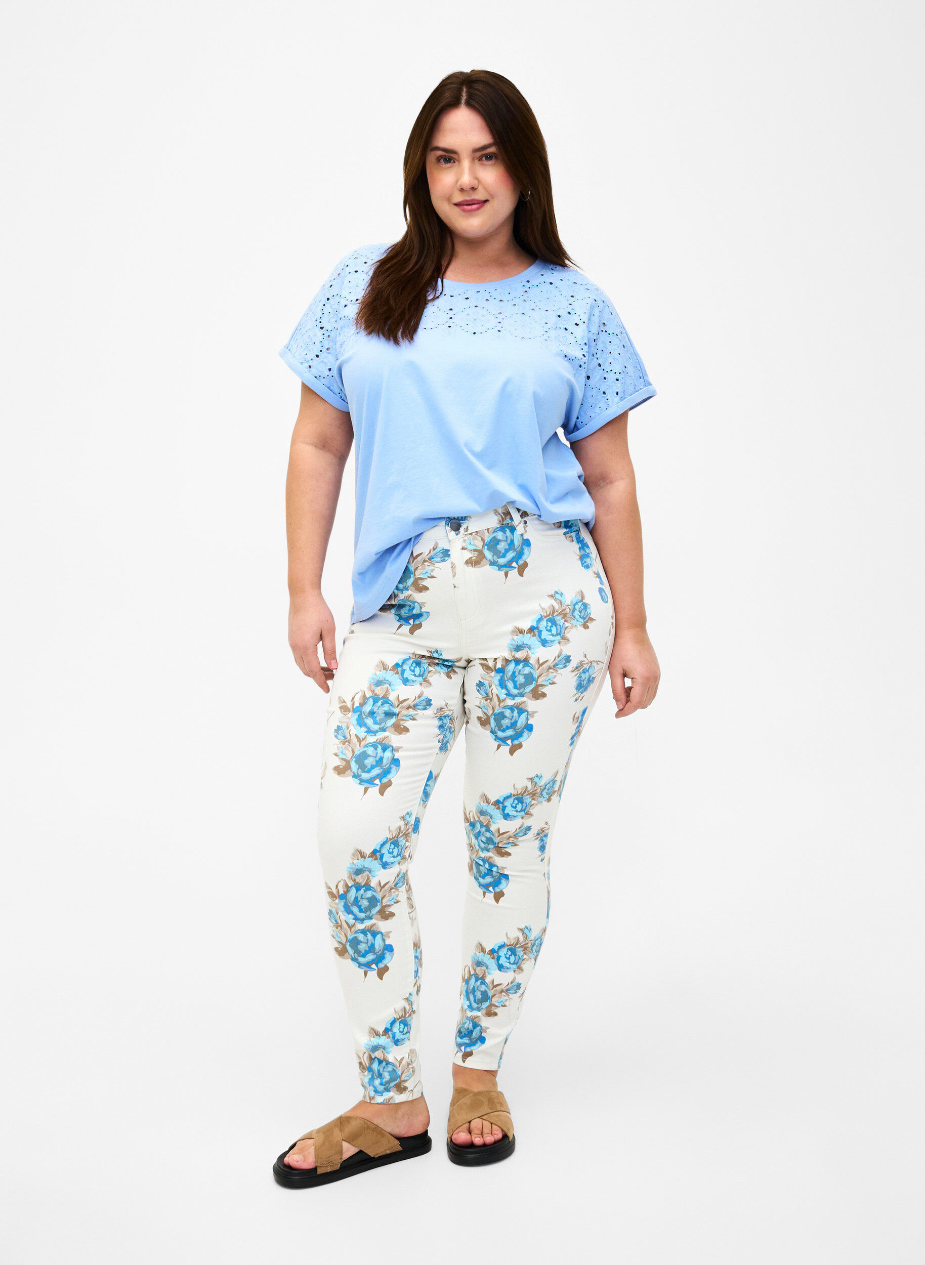 ZizziT-shirt van biologisch katoen met Engels borduurwerk, Serenity, Model image number 2