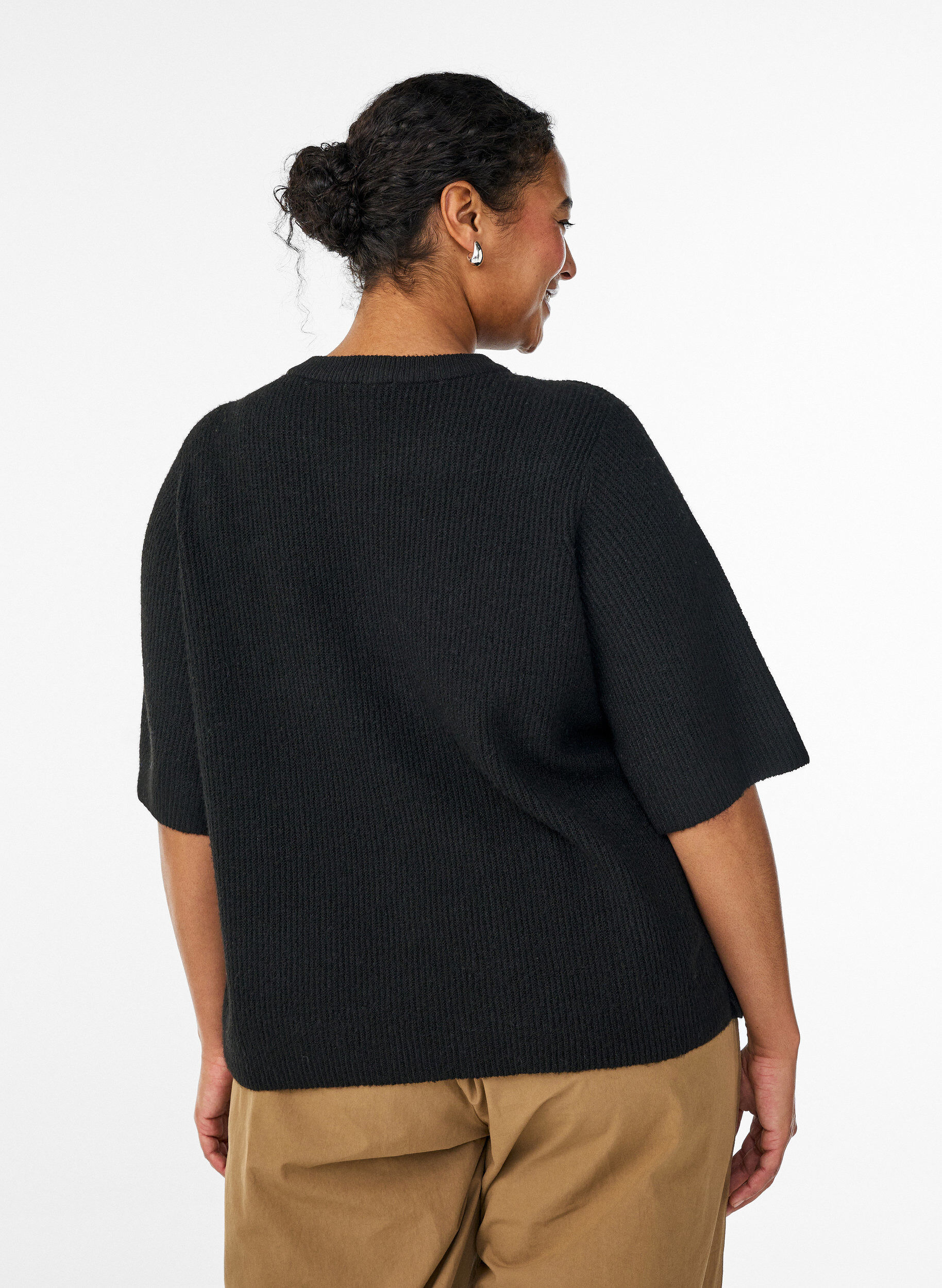 Zizzi Cardigan en maille &agrave; manches courtes avec des n&oelig;uds, Noir, Model image number 2