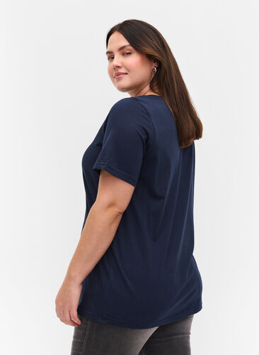 T-shirt en coton bio à col V, Navy Blazer, Model image number 1