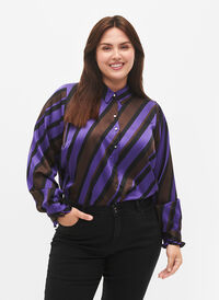Satijnen shirt met diagonale strepen, Stripe AOP, Model