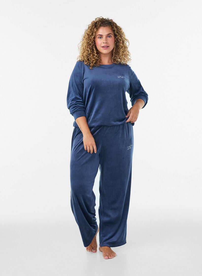 Velours blouse met geborduurde tekst, Blauw, Model image number 1