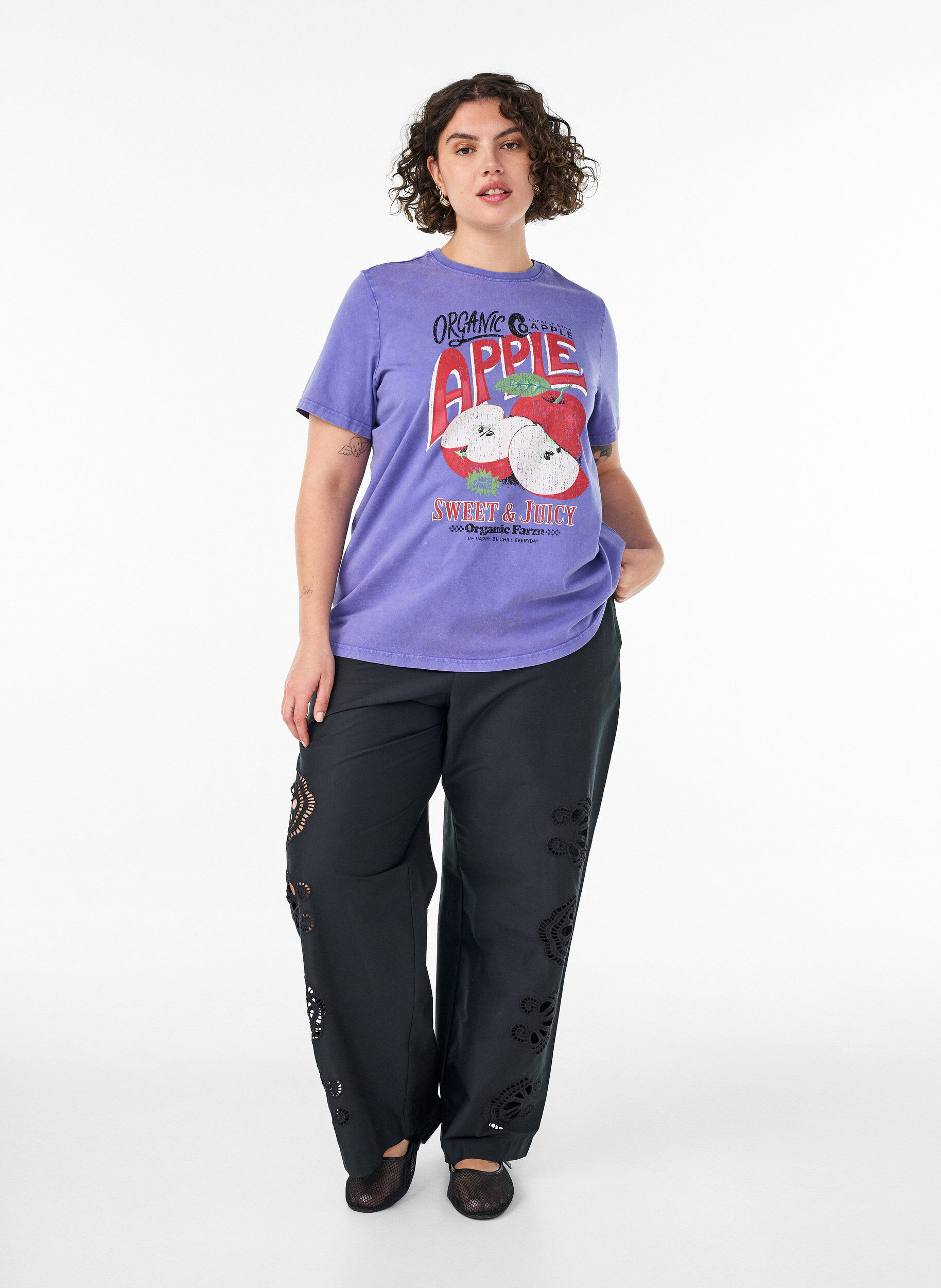 ZizziT-shirt en coton avec imprim&eacute; sur le devant et effet d&eacute;lav&eacute;, Violet, Model image number 1