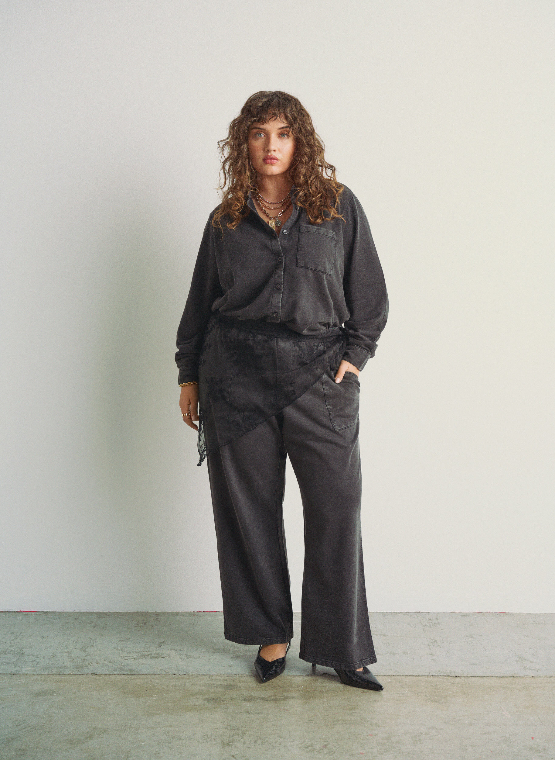 Zizzi Chemise en molleton &agrave; effet d&eacute;lav&eacute;, Gris anthracite, Image image number 0