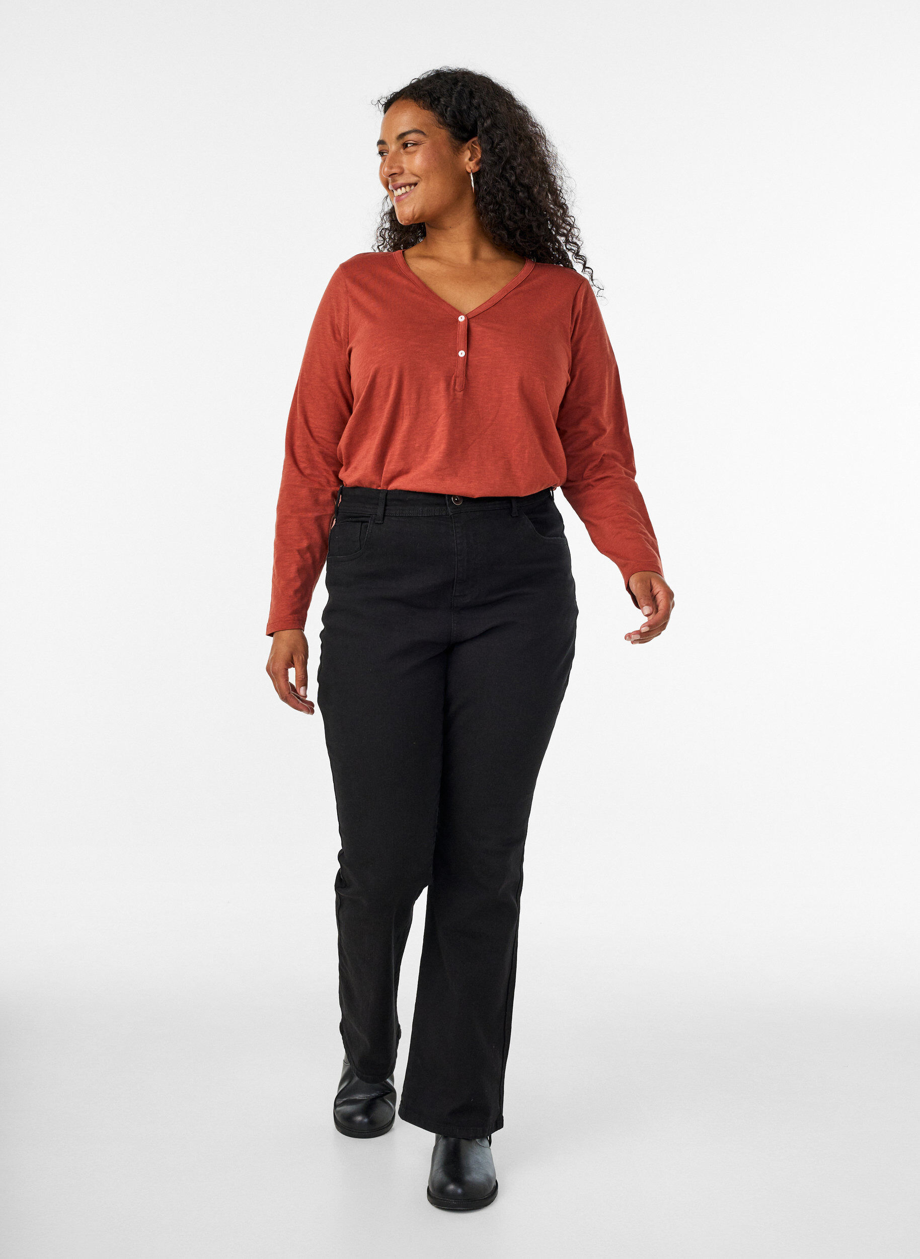 ZizziT-shirt &agrave; manches longues avec col V et boutons, Marron, Model image number 1