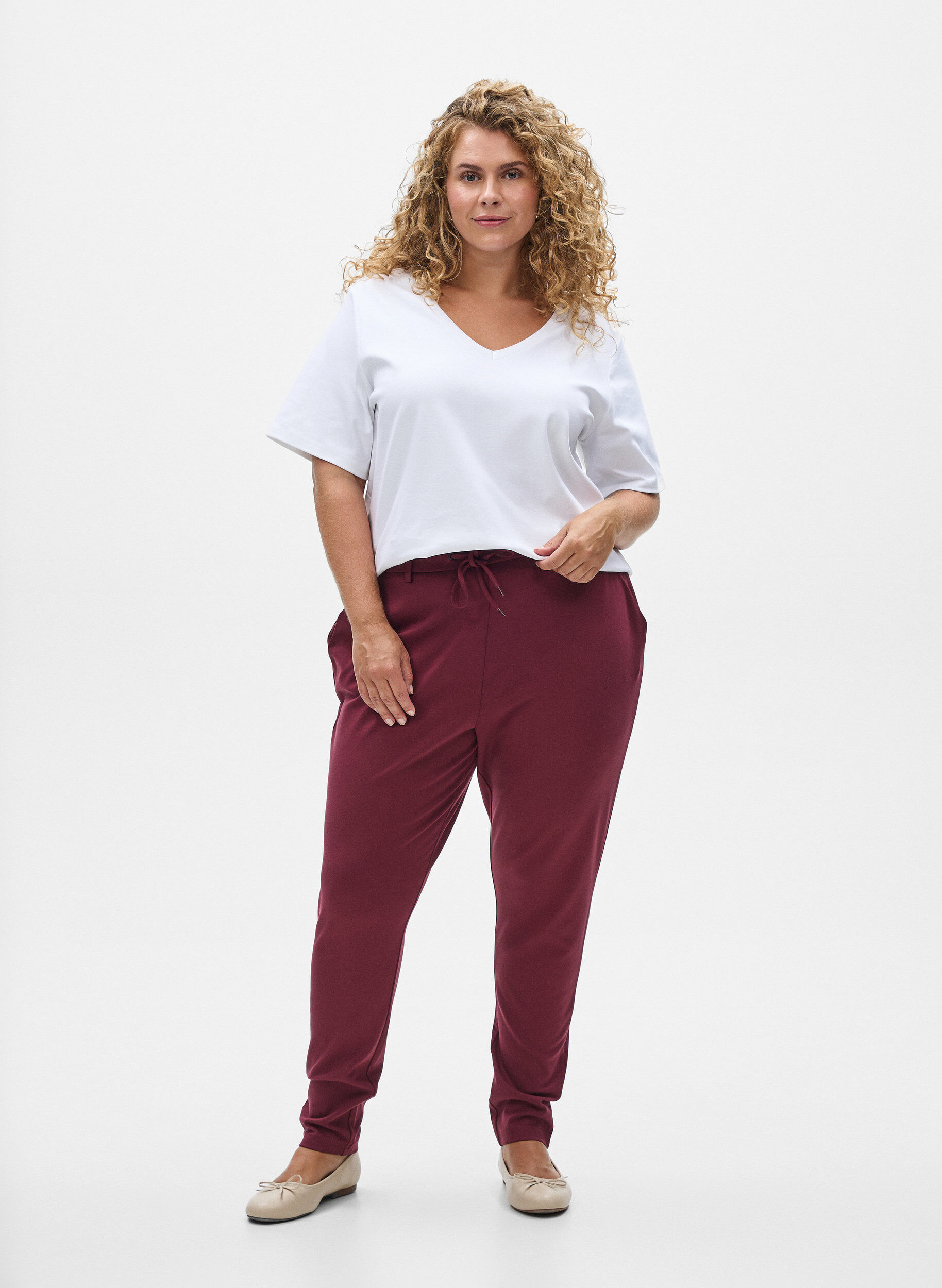 Cropped Maddison broek, Donker Bordeaux, Model