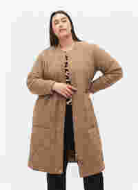 Longue veste matelassée avec fermeture éclair et poches, Amphora, Model