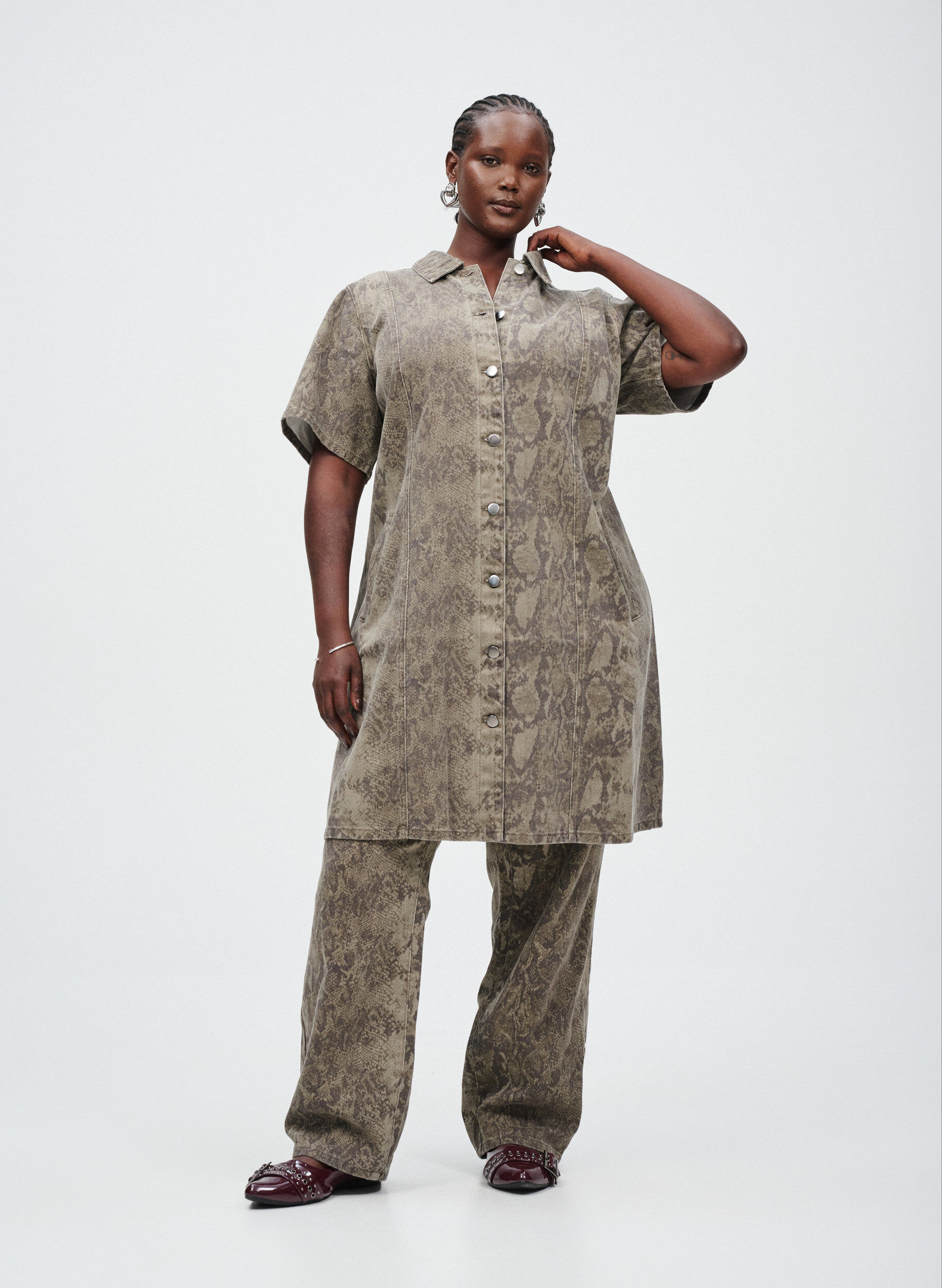 ZizziKorte denim overhemdjurk met slangenprint, Bruin, Image image number 0