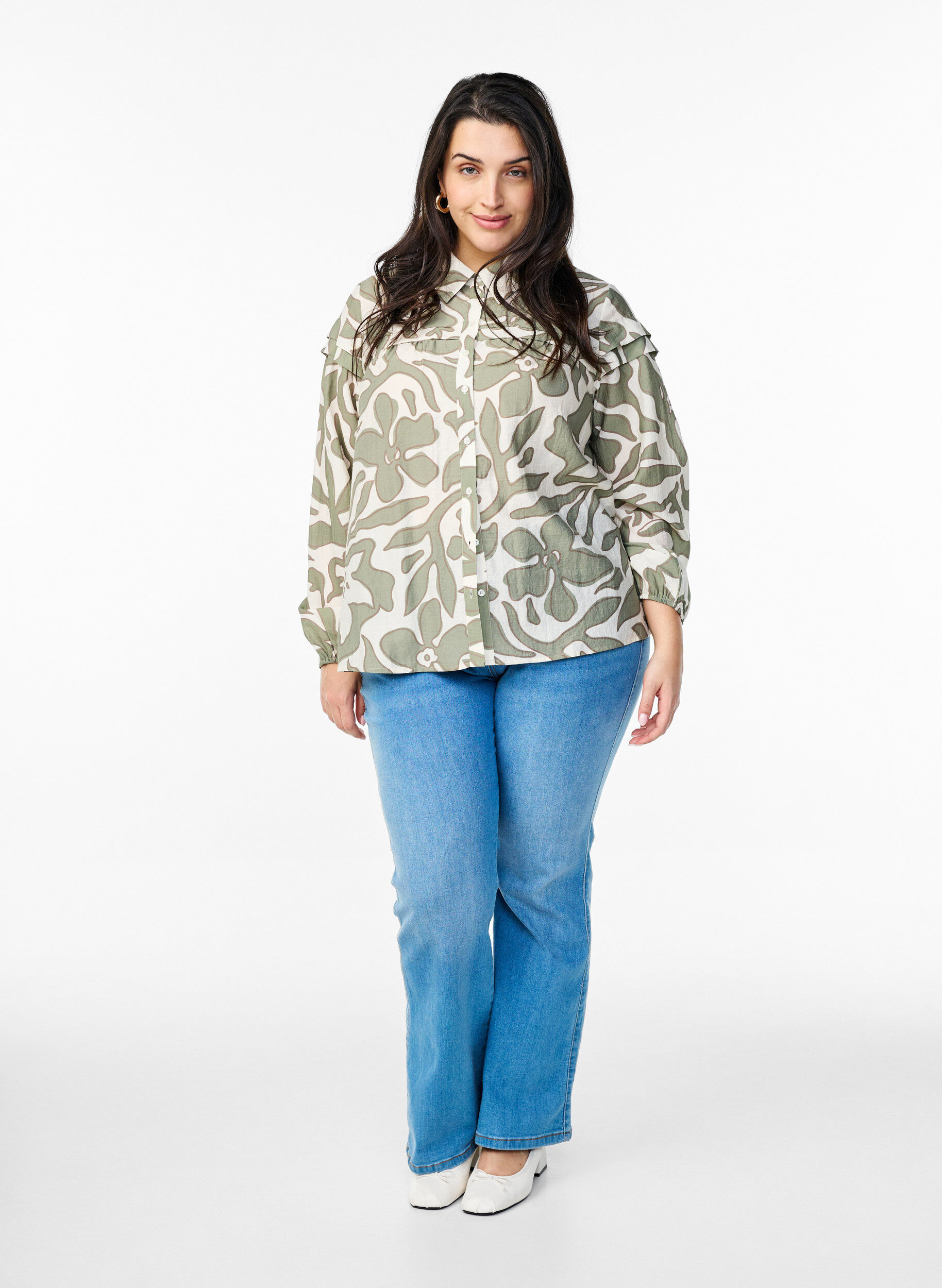 Zizzi Chemisier imprim&eacute; avec d&eacute;tails de volants, Vert, Model image number 1