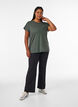 Effen gekleurd trainingsshirt, Groen, Model image number 1