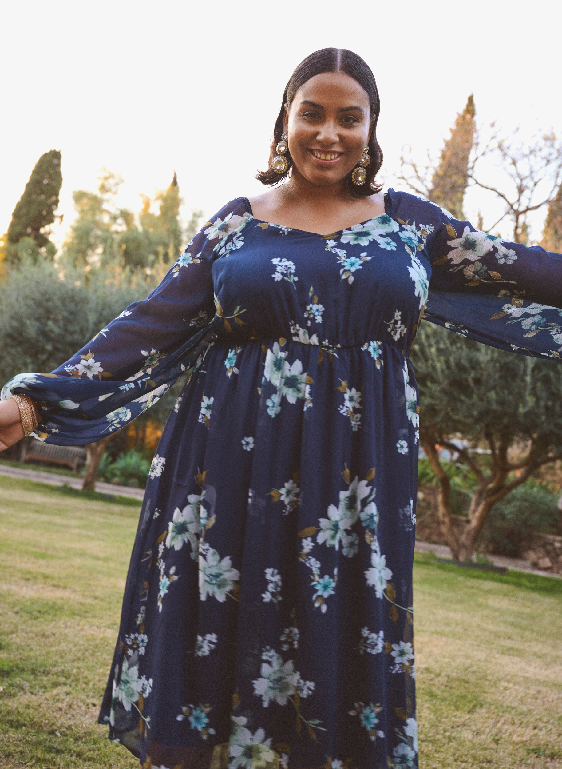 ZizziChiffon feestjurk met lange mouwen, Blauw, Image image number 0