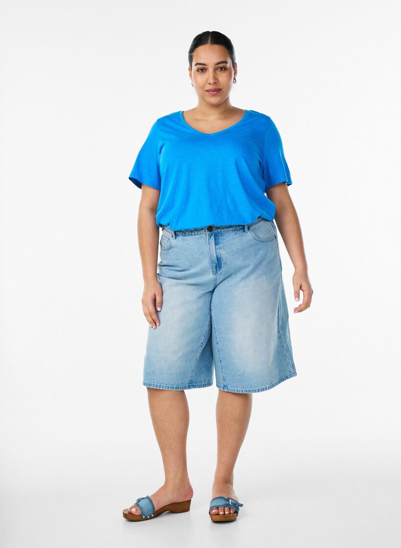 T-shirt basique &agrave; manches courtes et col en V, Bleu, Model image number 1