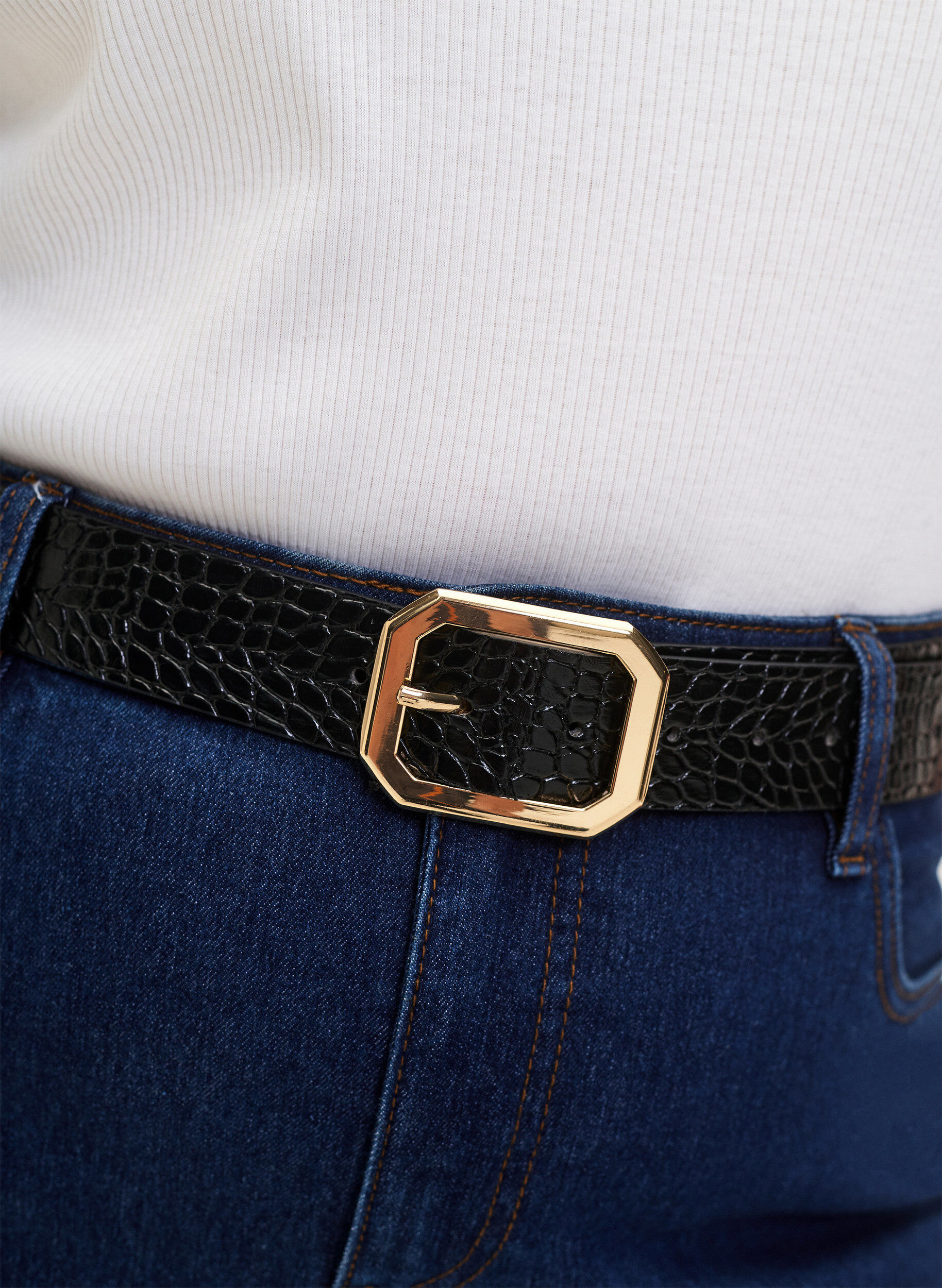 Zizzi Ceinture en faux cuir avec motif croco, Black w. Gold Buckle, Model image number 1