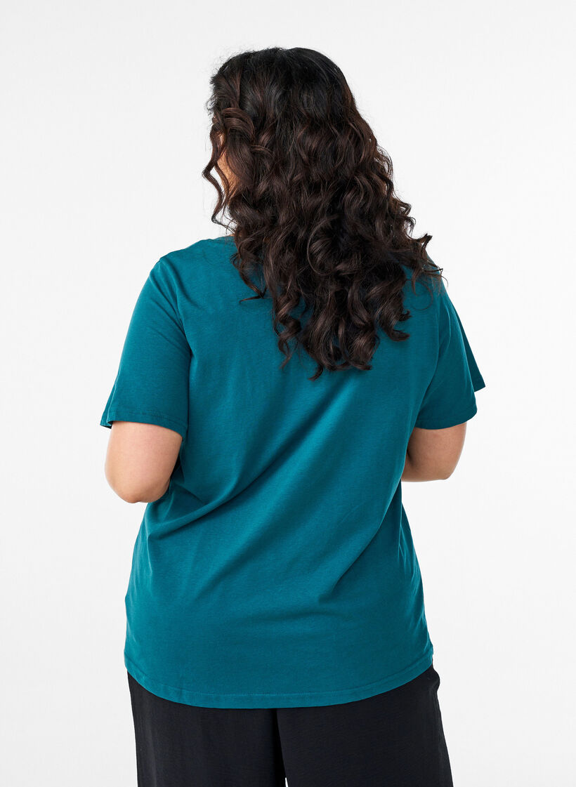 T-shirt col V, Vert fonc&eacute;, Model image number 2