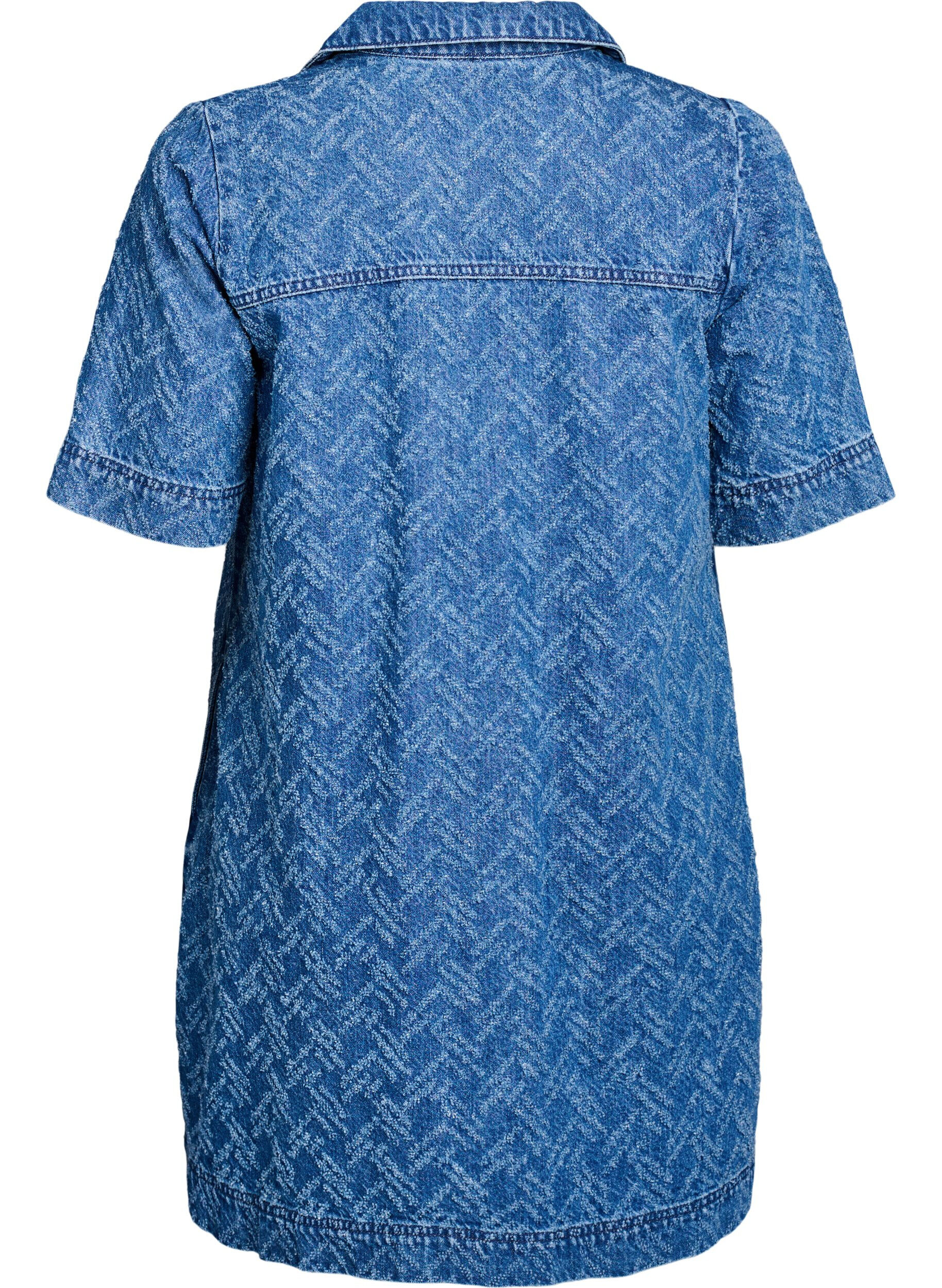 Zizzi Robe courte en jean avec motif textur&eacute;, Bleu, Packshot image number 1